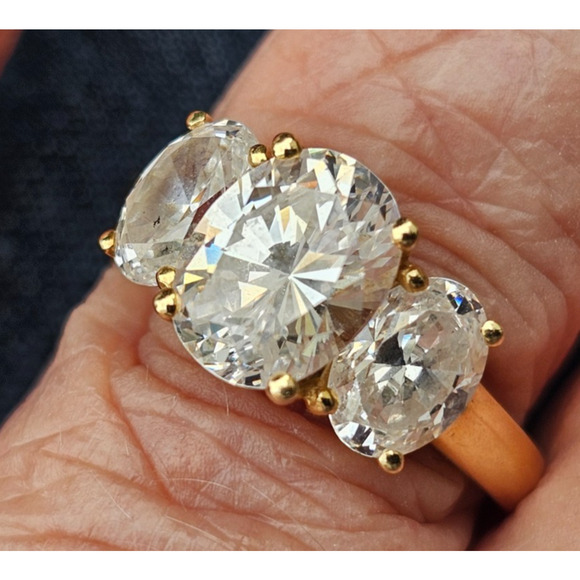14K Gold (Marked) 8mm Main Stone DQ CZ Multistone Ring Size 7 - 4 grams - Picture 1 of 6